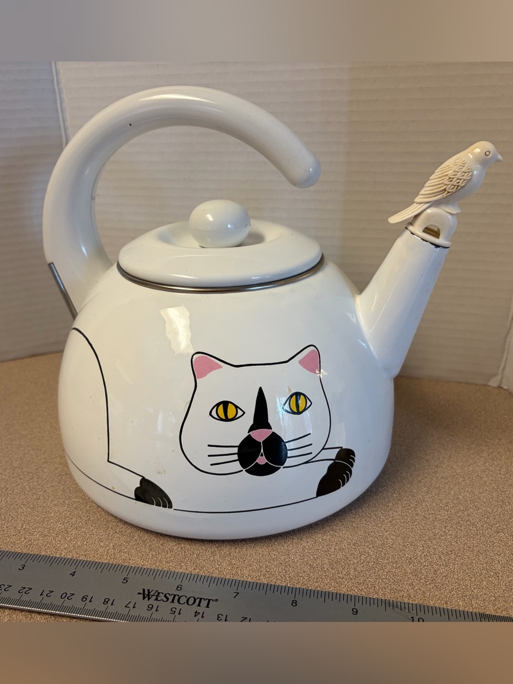 RARE Vtg Kamenstein White Graphic Cat Kettle Teapot Tail Handle w/ Bird Whistle